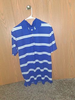 Blue and white T shirt SIZE M