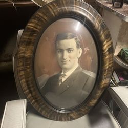 Antique Oval Wood frame with Convex Glass
