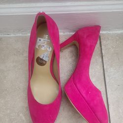 Mickel Kors Size   8