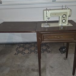 Vintage Sewing Machine 