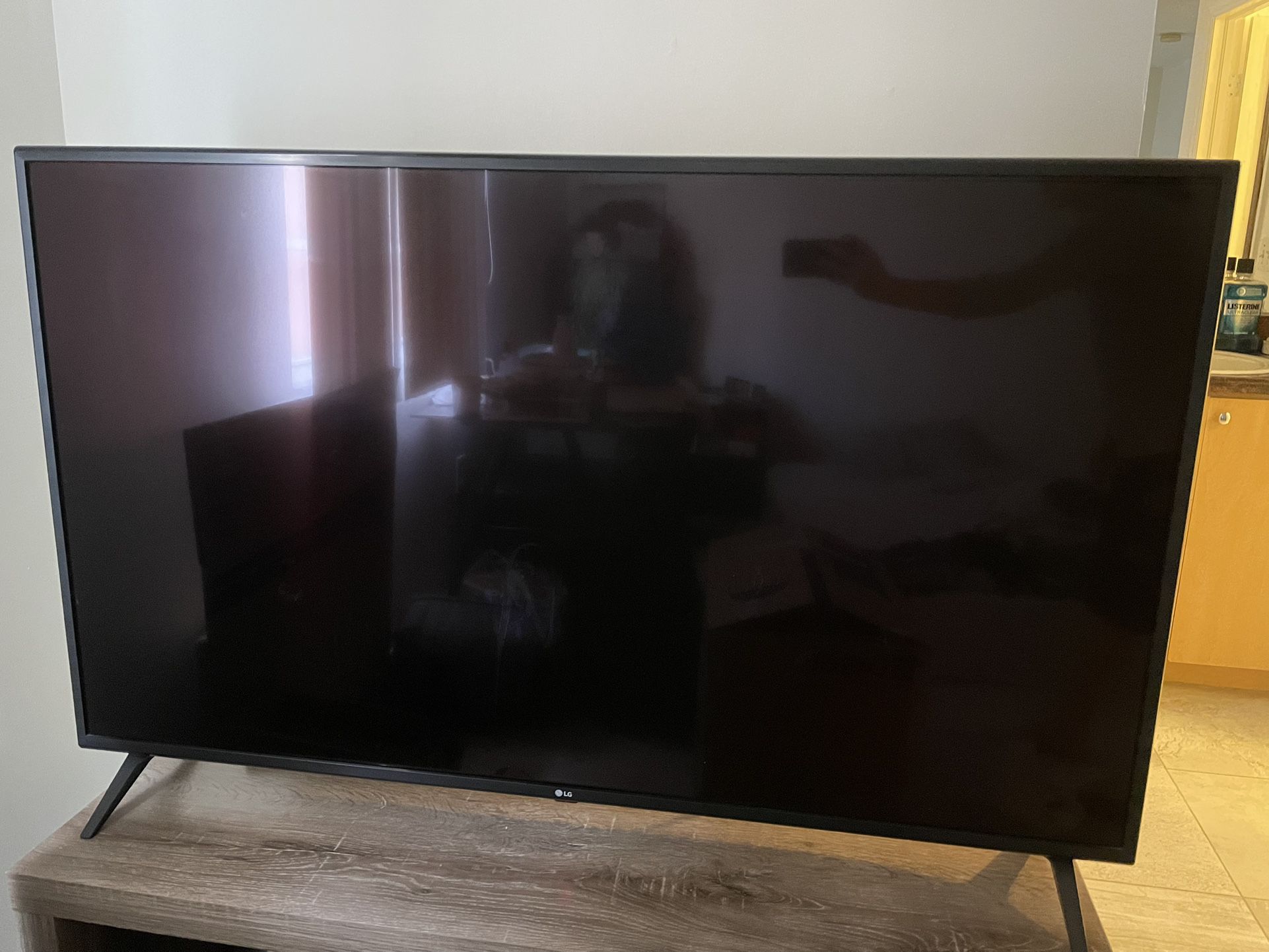 Lg Smart Tv 55’ Inches