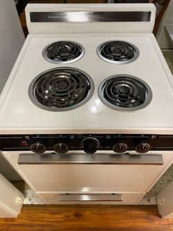 Compact electric range and oven