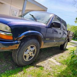 2004 Chevy S10 PICKUP CREW CAB