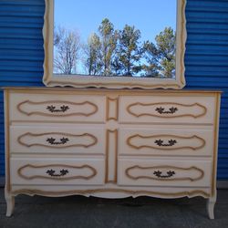 Vintage French Provincial 6 Drawer Dresser With Mirror