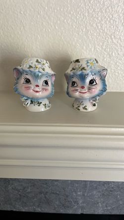 Miss Priss salt and pepper shakers