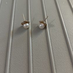 14 K Gold And Pearl And Diamonds Around Pearl Earrings! Bought In Hong Kung