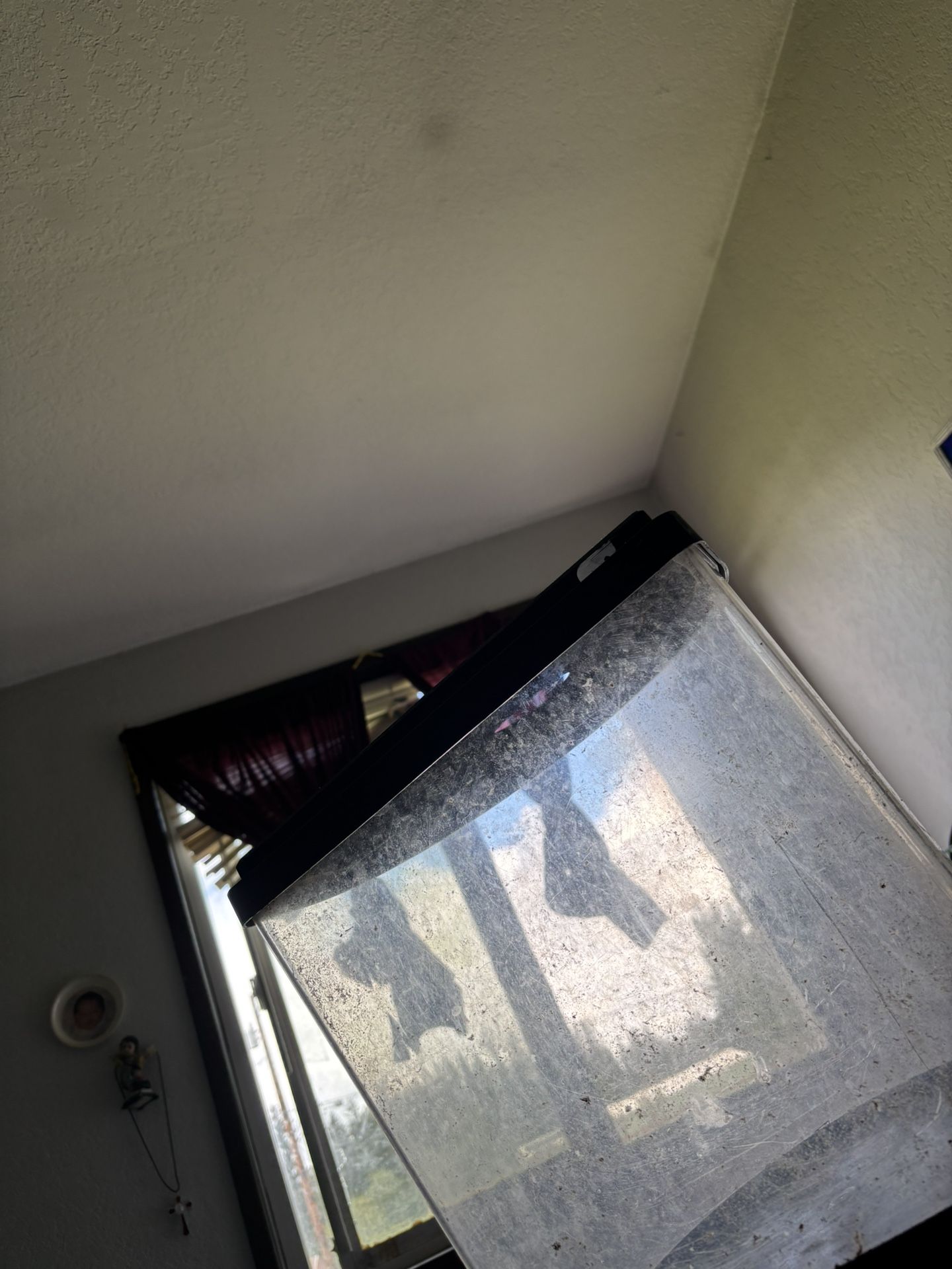 3 Gallon Fish Tank Cracked Does Not Hold Water Can Be Used For Small Animal Land