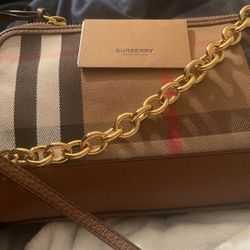 Burberry Purse 