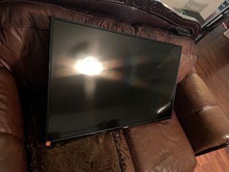 Toshiba tv and tv mount both