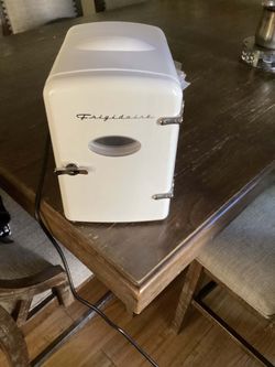 Mini fridge