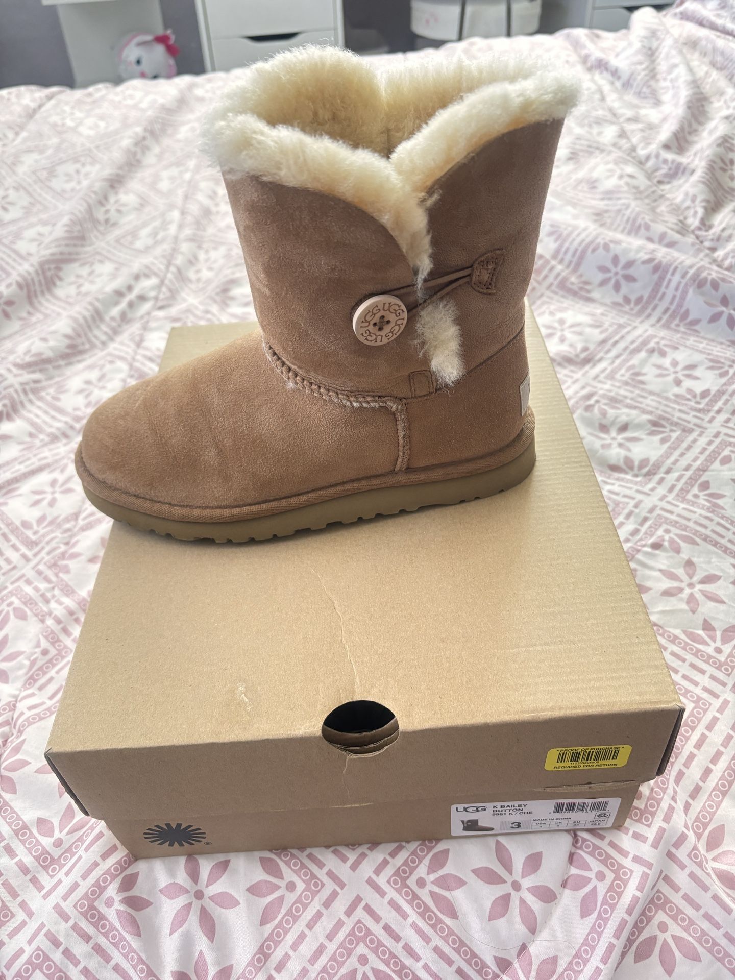 Button Uggs