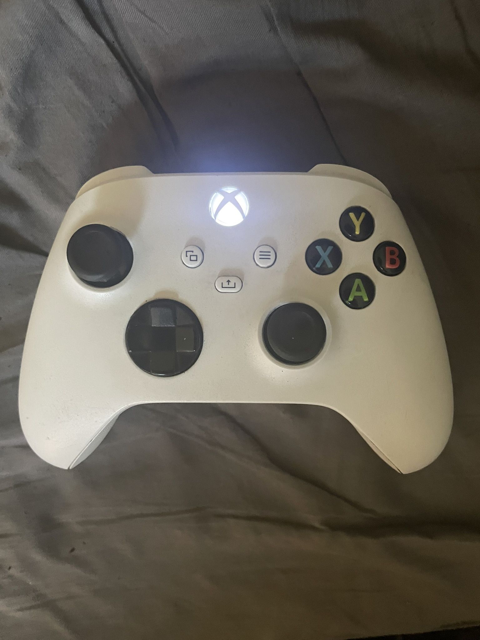 White Xbox Series S /X Wireless