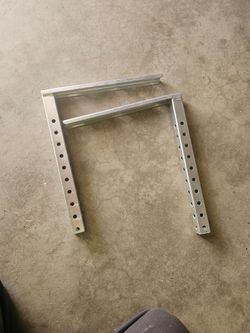 Shelf bracket