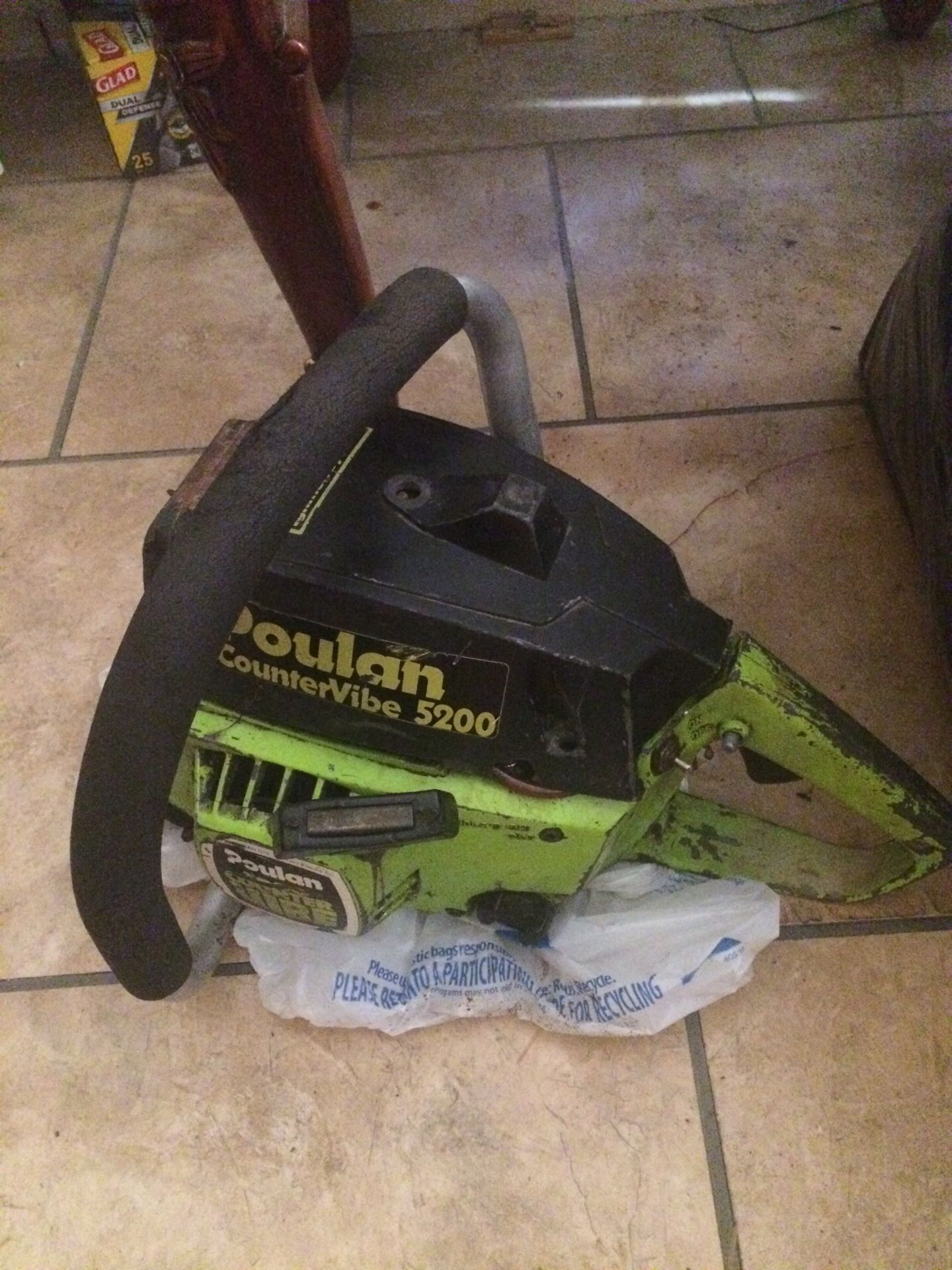 Poulan counter vibe 5200 chainsaw