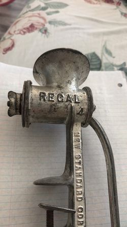 Regal No 4 meat grinder