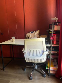 Free desk