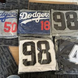 BRAND NEW JERSEYS, PLEASE READ DESCRIPTION 🚨