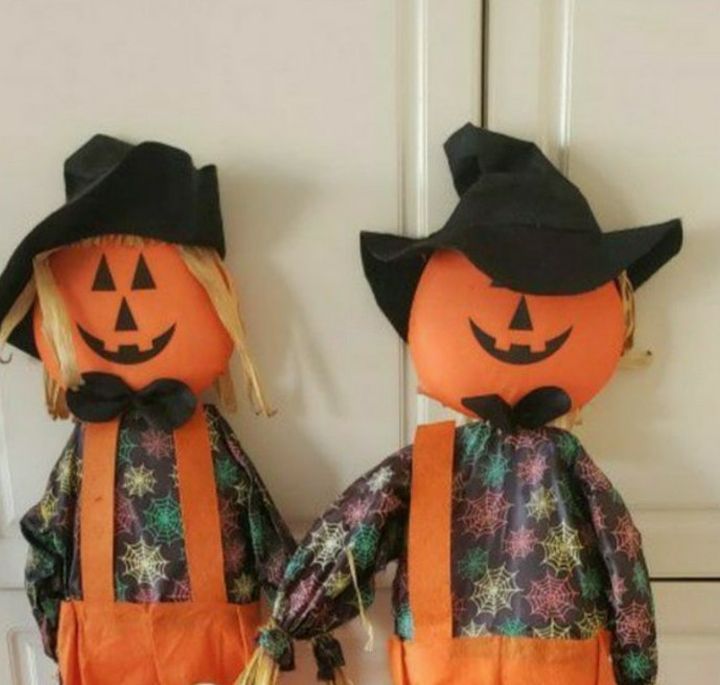 Halloween Jack O Lantern Faced Scare Crows Yard Decor On Bamboo Stakes