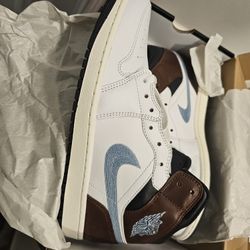 Air Jordan 1 Mid SE 