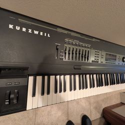 Kurzweil K2600X 88 key - Great condition!