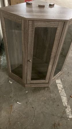 Wall Closet Glass