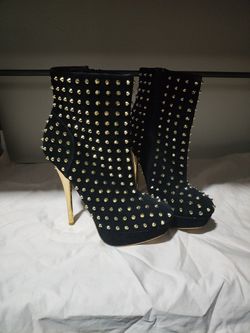 Studded Heels Black