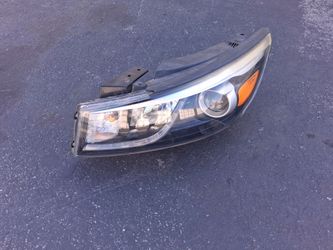 Kia sedona headlight