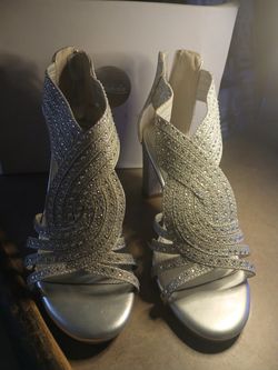 Gufobela Rhinestone Shoes Size 6