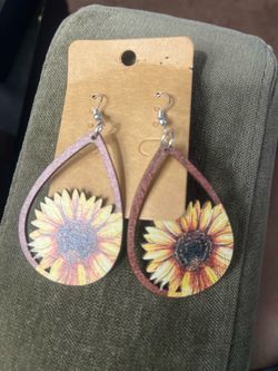 Sunflower Western Wood Earrings