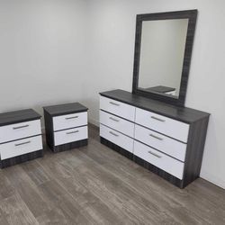 DRESSER WHIT MIRROR AND TWO NIGHTSTANDS _ CÓMODA CON ESPEJO Y DOS MESITAS DE NOCHE 