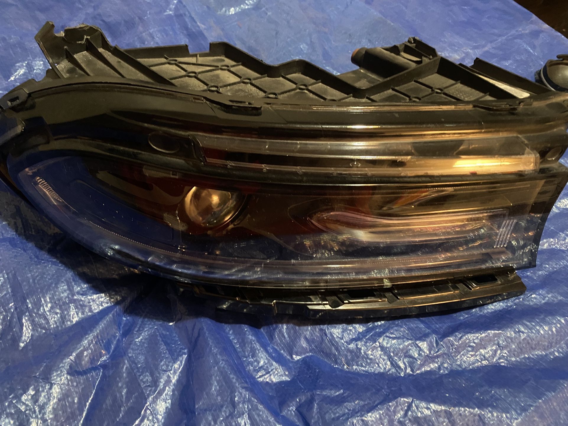 2021 Dodge Charger R/T Passenger Front Head Light Own