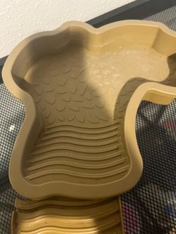 Walk in water bowl