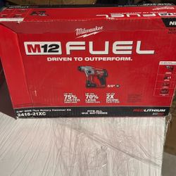 Milwaukee Rotary Hammer 