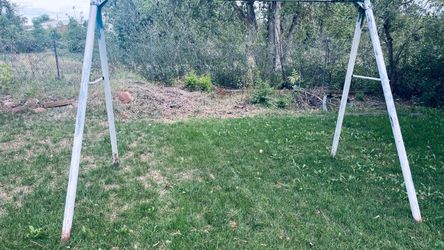 Free- old swing set frame