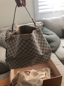 Brand New Louis Vuitton Graceful MM with added strap for Sale in