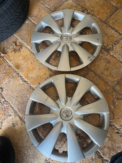15” Toyota Corolla hub caps wheel covers