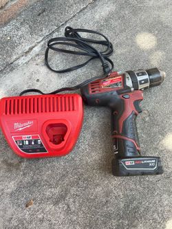 Milwaukee m12 drill