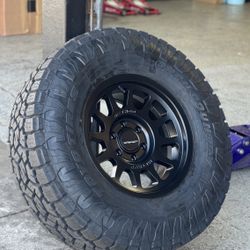 Method 703 17” W/ Toyos, Wheel Package 