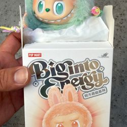 Pop Mart Labubus The Monsters Big Into Energy 