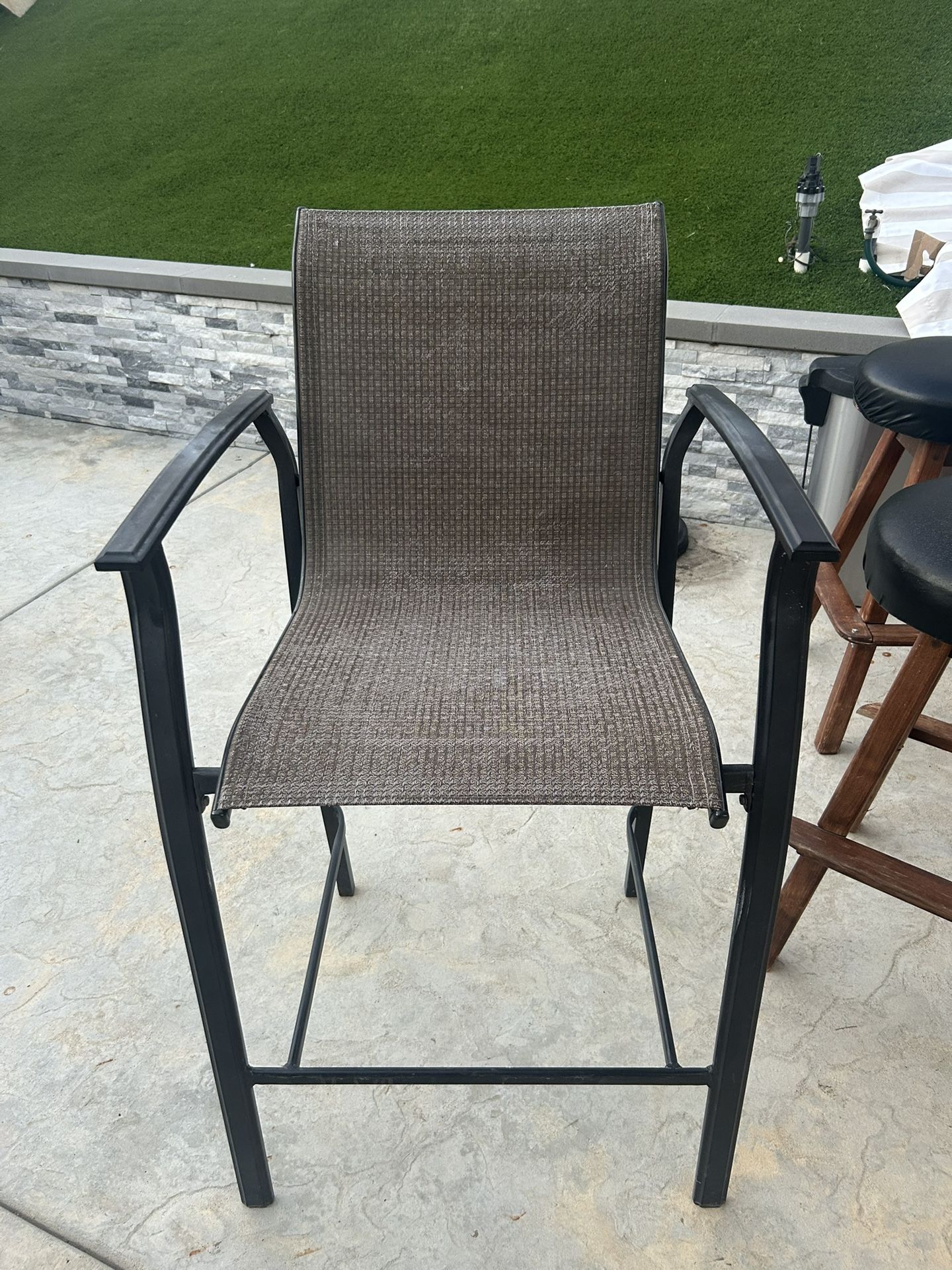 Free Bar Stool