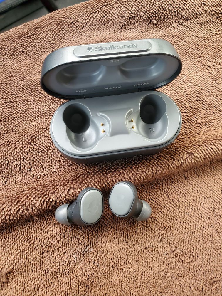 Skullcandy wireless headphones