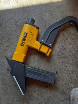 Flooring nailer