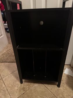 Vinyl record shelf