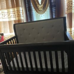 Evolur Signature Amsterdam 5-in-1 Convertible Crib, Smokey Brushedwith NEWTON MATTRESS