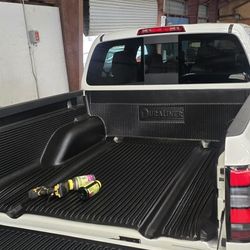 BEDLINER IN STOCK FOR ALL TRUCKS, PLASTICOS PARA LA CAJA EN INVENTARIO, BED LINER, TONNEAU COVER, TAPADERA, SIDE STEPS, TRUCK RACKS, TOOLBOXES 