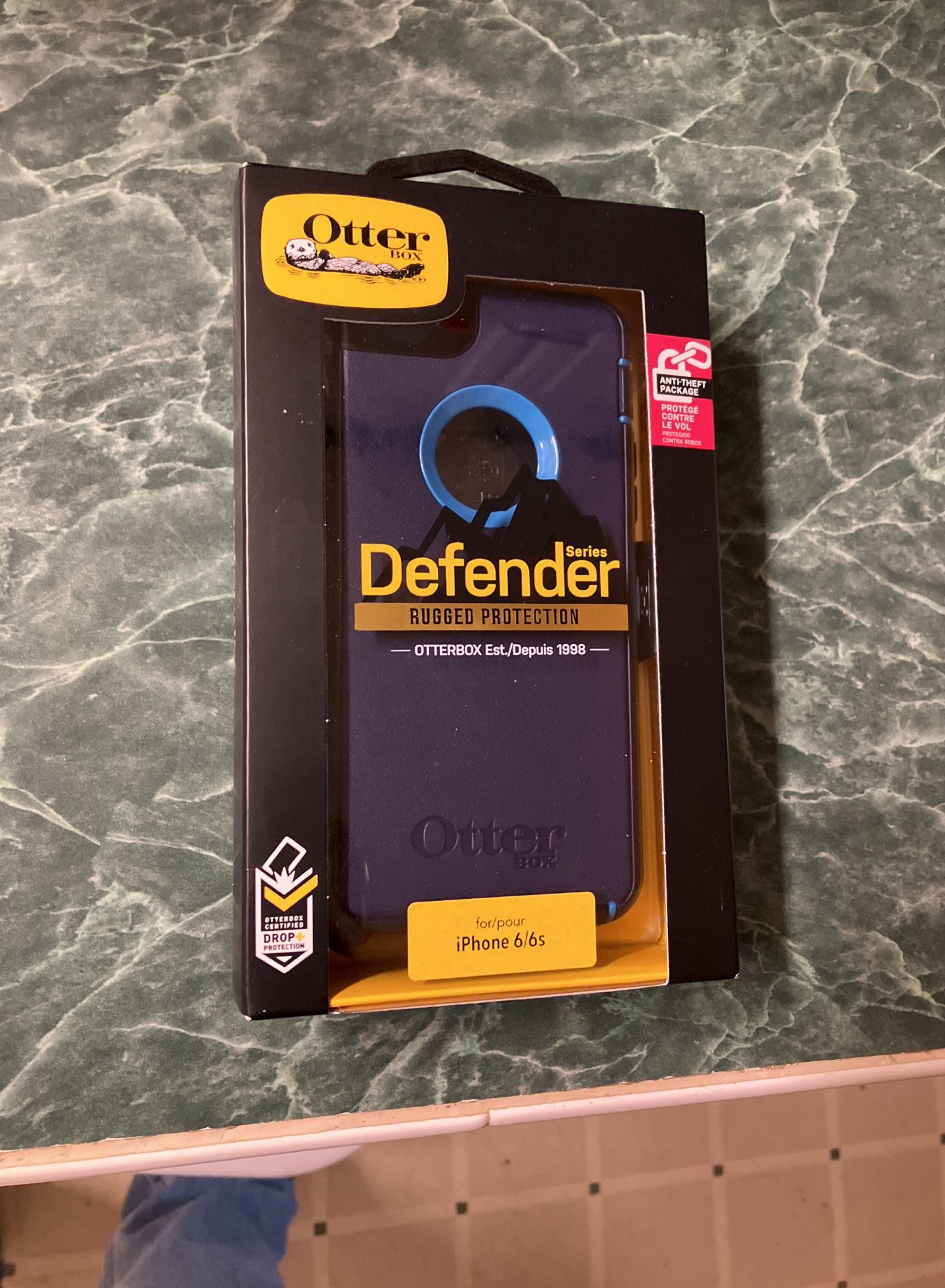 iPhone 6/6S Otterbox Defender Case