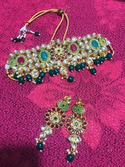 Party wear choker necklace &earrings