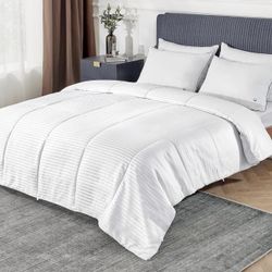 Bedsure Duvet Insert King Size 