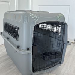 Petmate Sky Kennel - For Air and Travel, Airline Compliant Dog Crate for Pets up 15-30 lbs, Heavy Duty Dog Kennel, Made in the USA- 28 Inches