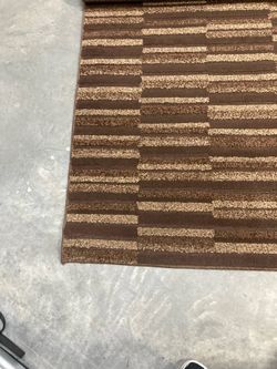 Modern Area Rug $400 original retail
